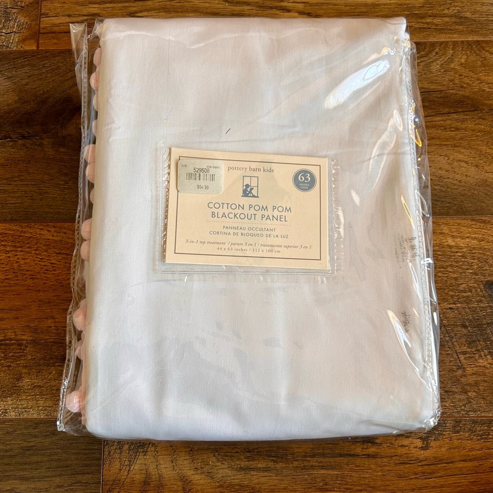 Pottery Barn Kids White Cotton w/pink Pom Pom Panel sz 44x63”